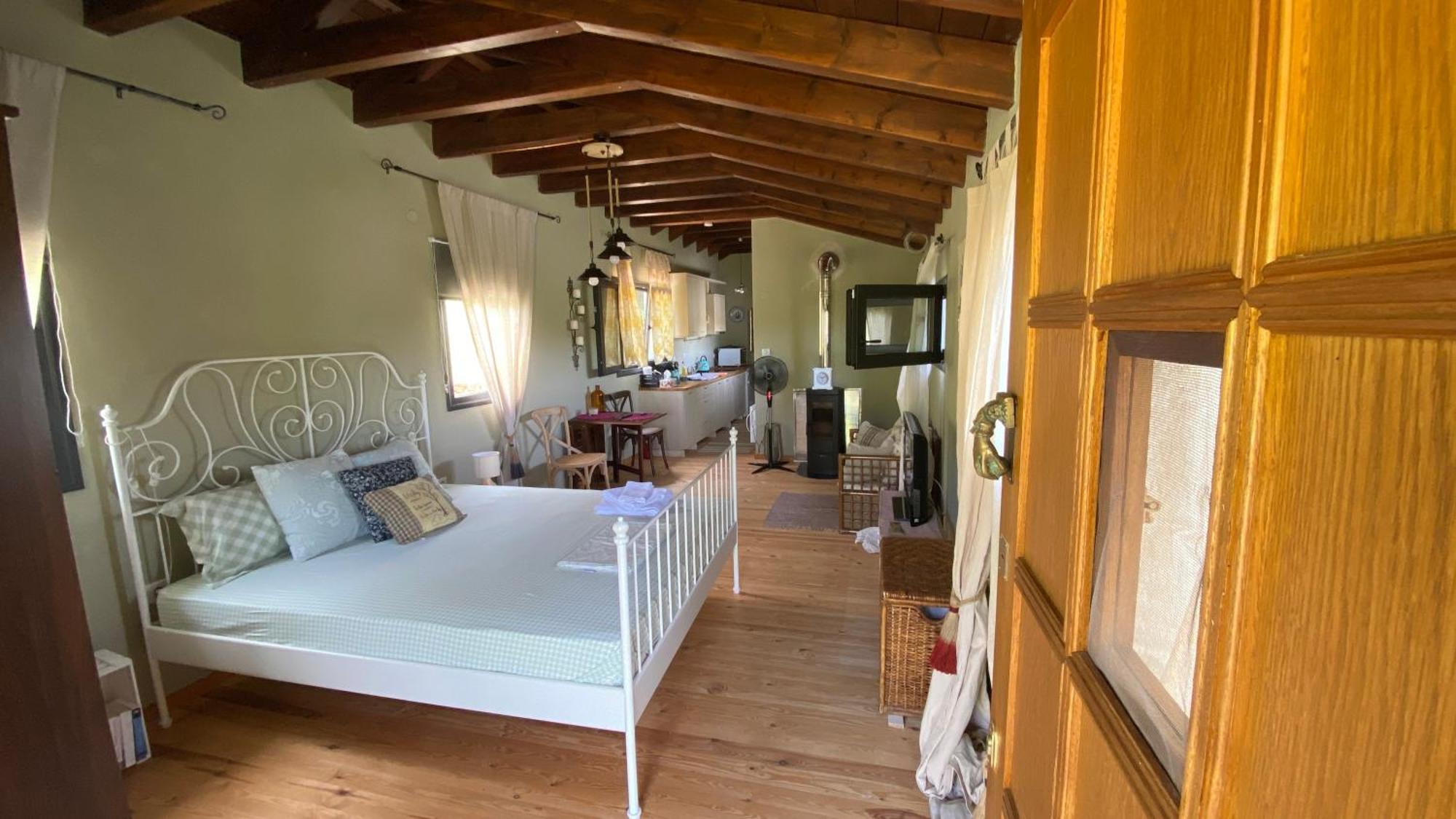 Little Garden Cabin Perivolaki Bagian luar foto